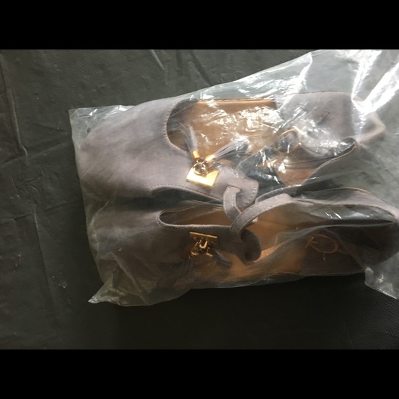 Women’s faux suede shoes size 10 - Picture 2 of 6